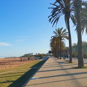 Apartamento Duplex / Beach 3min/ Bcn Center 10min/tren 2min, Sant Adrià de Besòs