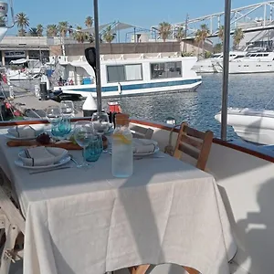 Hotel en barco Yacht Y Fiestas, Sant Adrià de Besòs